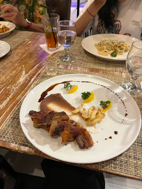 Gloriam Grills & Glamour Restaurant Seminyak