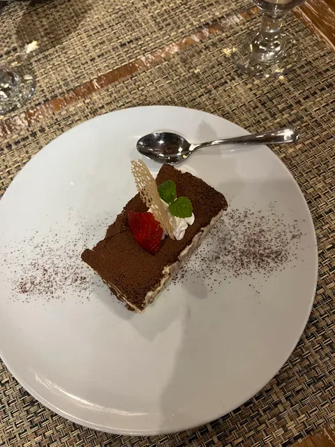 Gloriam Grills & Glamour Restaurant Seminyak