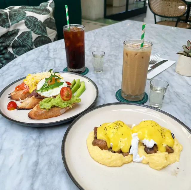 Gourmet Cafe Petitenget