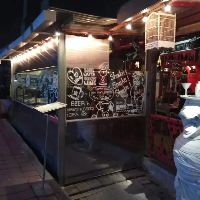 Hog Wild | Best Pork Ribs Restaurant