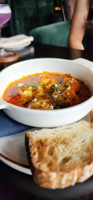 KONG | Contemporary Bistro