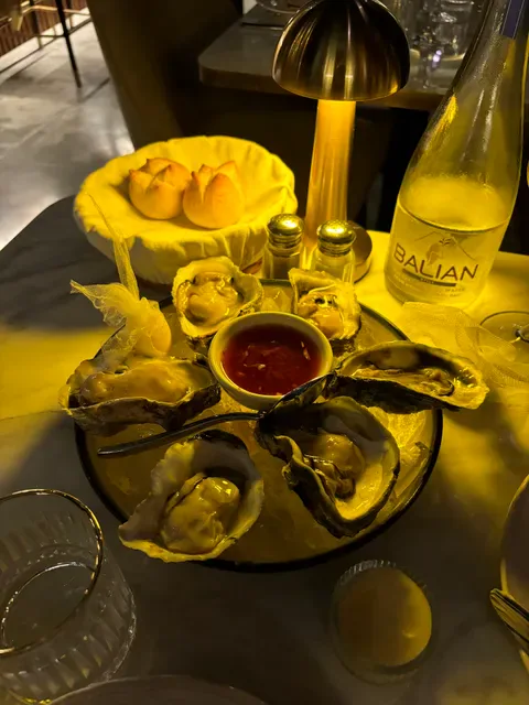 LÉON Brasserie