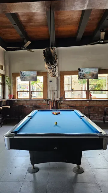 Litut Bar & Restaurant