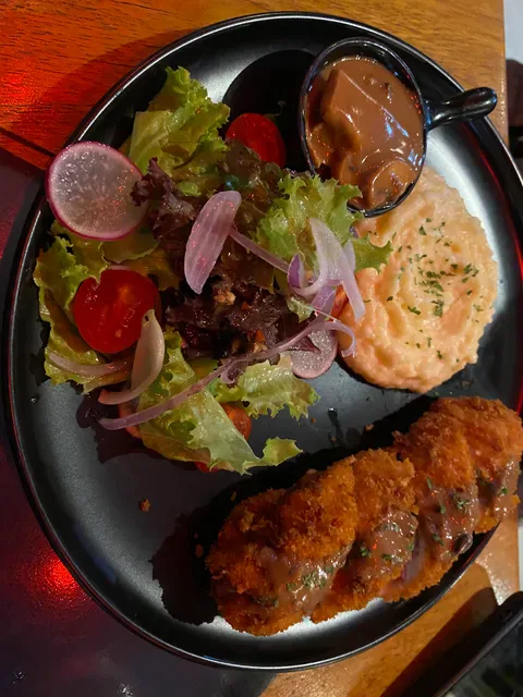 Litut Bar & Restaurant