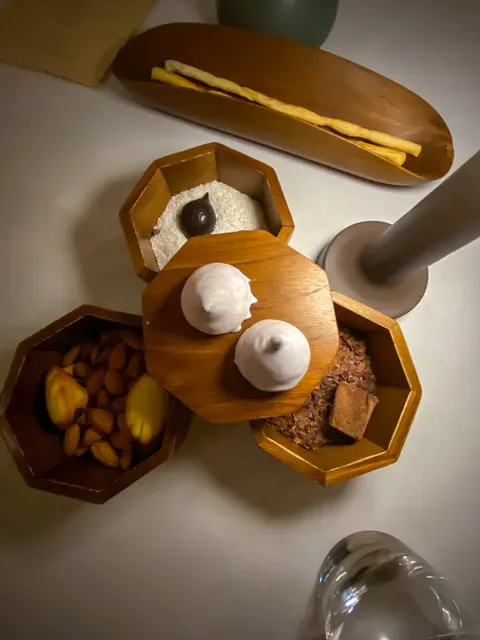 Mauri Restaurant