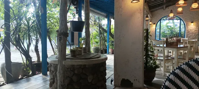Milos warung souvlaki