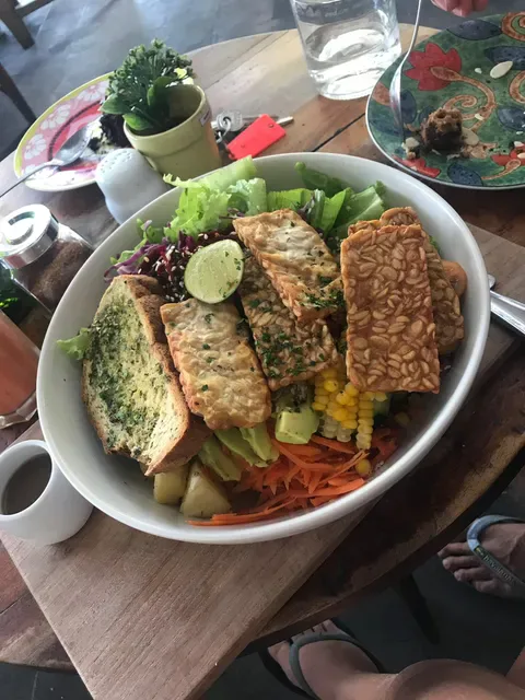 Motion Cafe Canggu | Healthy Foods & Meal Plans