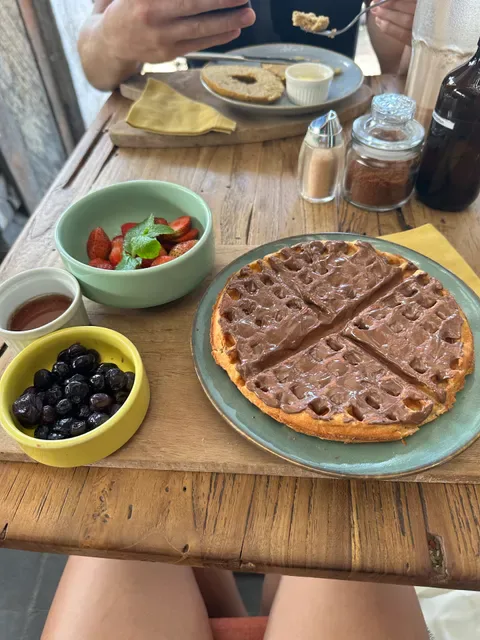 Motion Cafe Canggu | Healthy Foods & Meal Plans