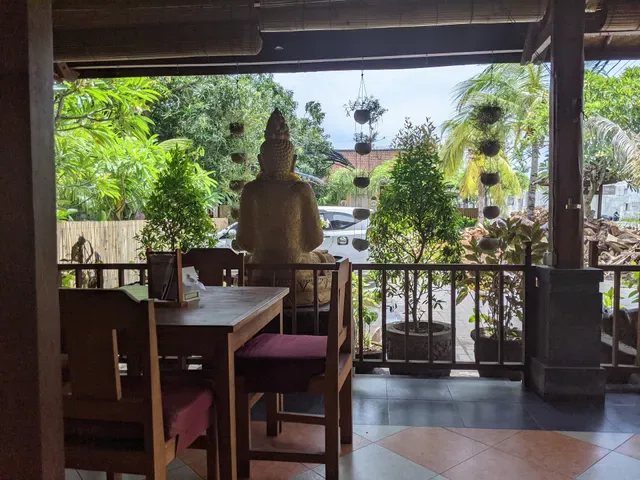 Nasi Ayam Kedewatan Ibu Mangku - Petitenget Seminyak