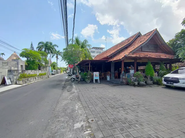 Nasi Ayam Kedewatan Ibu Mangku - Petitenget Seminyak