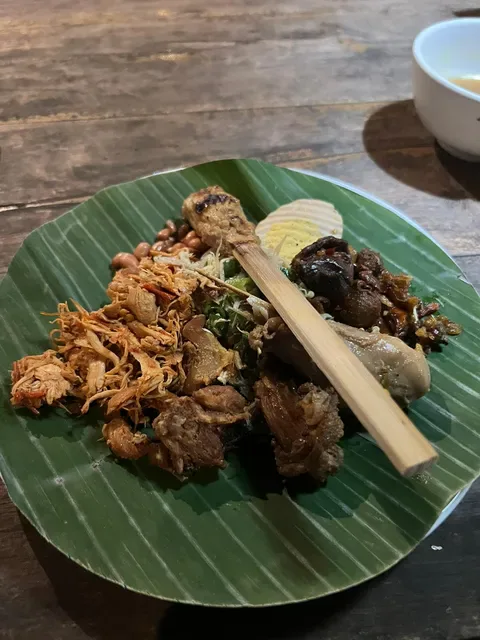 Nasi Ayam Kedewatan Ibu Mangku - Petitenget Seminyak