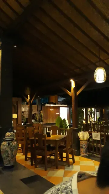 Nasi Ayam Kedewatan Ibu Mangku - Petitenget Seminyak