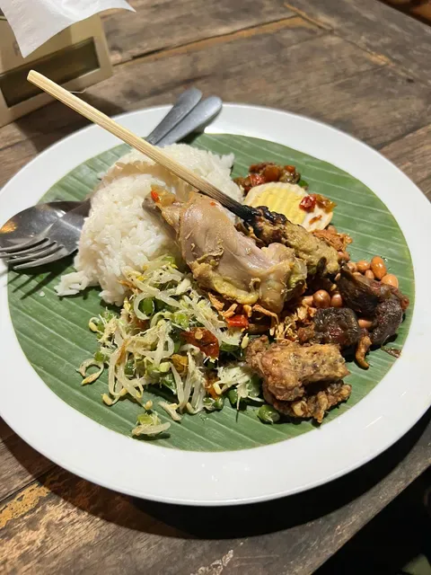 Nasi Ayam Kedewatan Ibu Mangku - Petitenget Seminyak