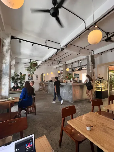 Neighbourhood Food