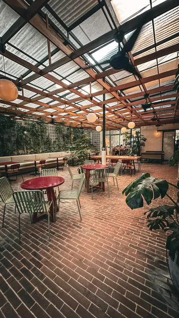 Neighbourhood Food
