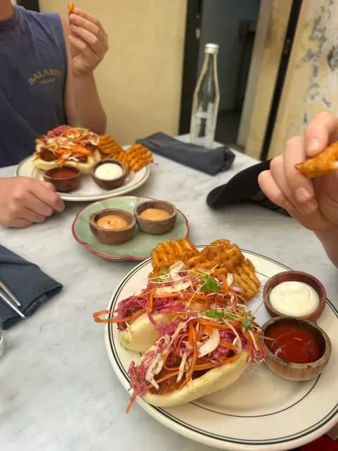Neighbourhood Food