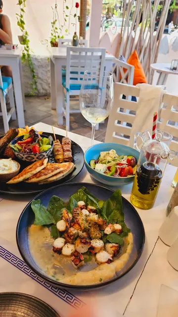 Nostimo Greek Grill Bali