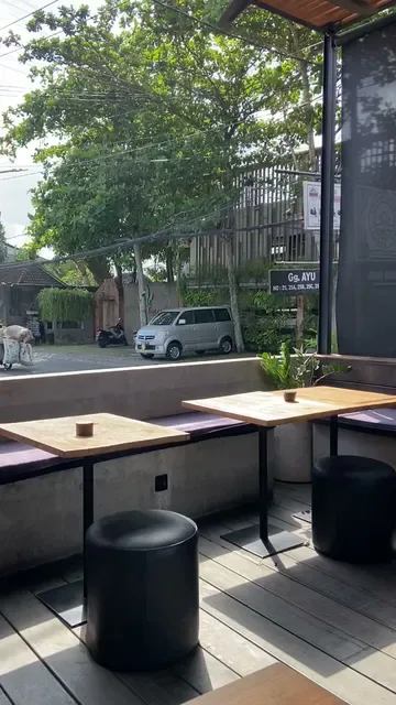 NOURISH CAFE