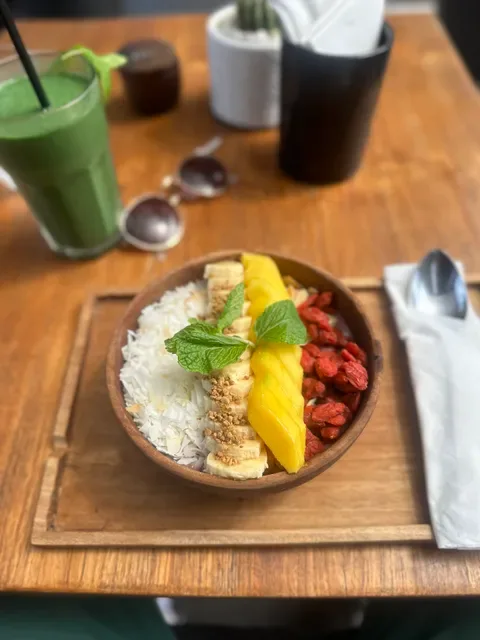 NOURISH CAFE