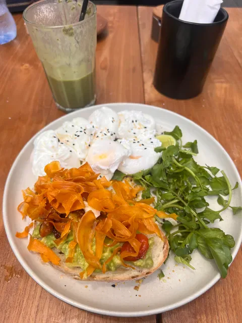 NOURISH CAFE