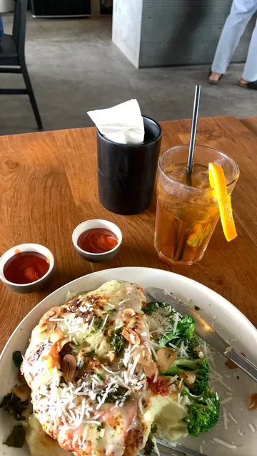 NOURISH CAFE