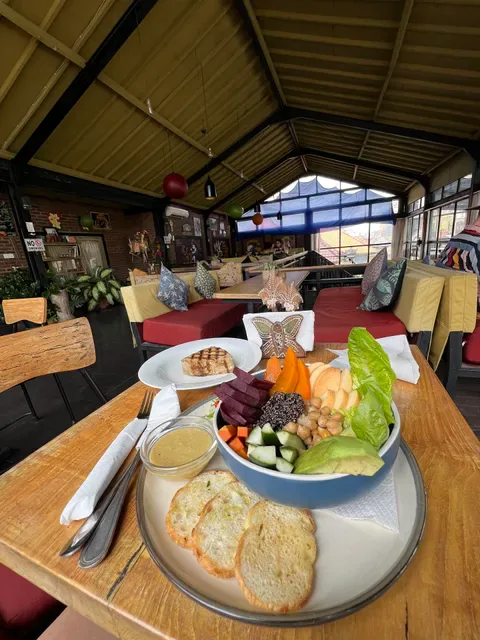 Oka's Bakery & Cafe | Gluten Free Birthday Cake & Bread Canggu