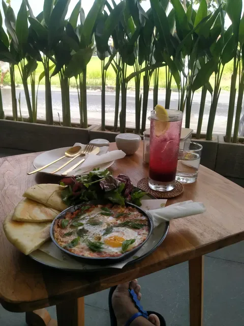 PADDLE Cafe & Bar