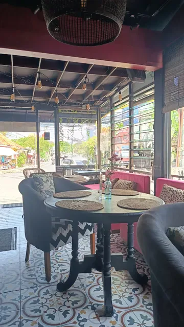 Rocklilly Warung Fusion Eatery