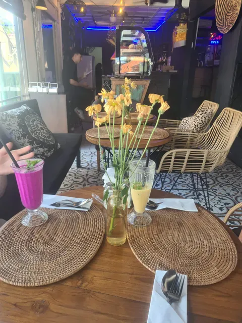Rocklilly Warung Fusion Eatery