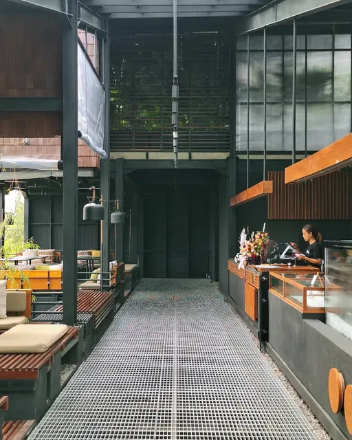 Shirley Cafe Bali