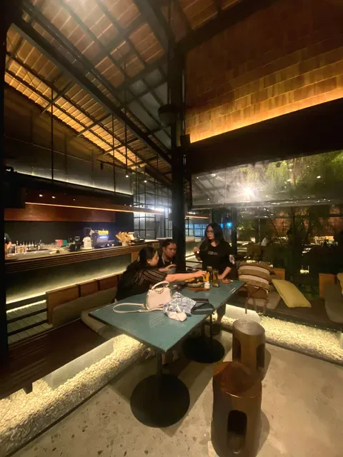 Shirley Cafe Bali