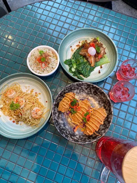 Shirley Cafe Bali
