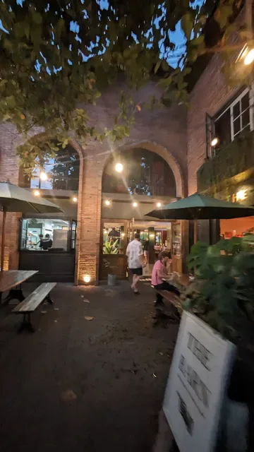 The Barn Pub & Kitchen
