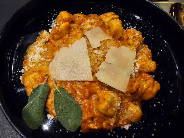 Ultimo Restaurant