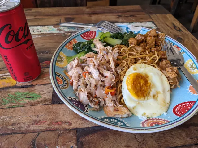 Varuna Warung