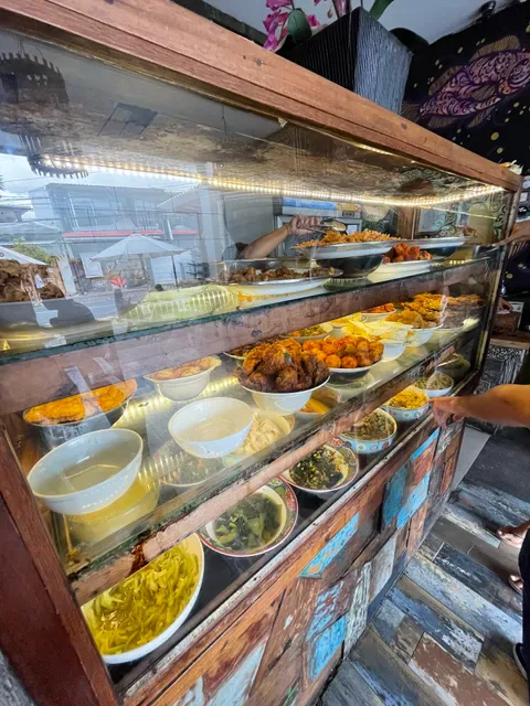 Varuna Warung