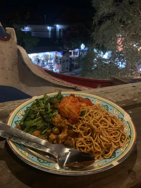 Varuna Warung