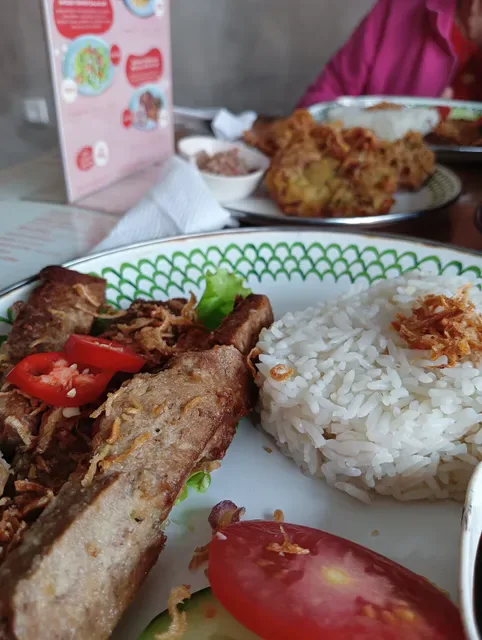 Warung Dua Hati (Vegan)