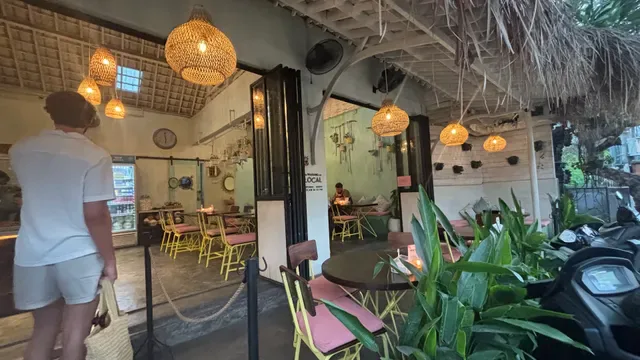 Warung Local