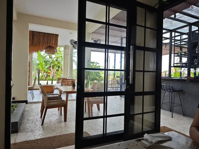 De Maison Bali Restaurant & Bar