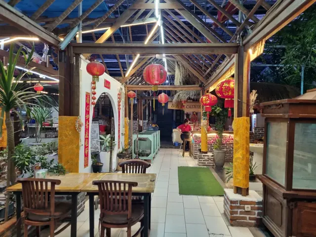 7 Seafood Restaurant