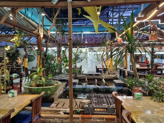 7 Seafood Restaurant