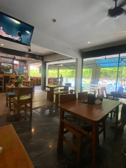Aggie's Bar & Restaurant