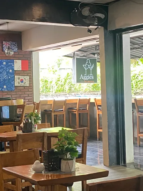 Aggie's Bar & Restaurant