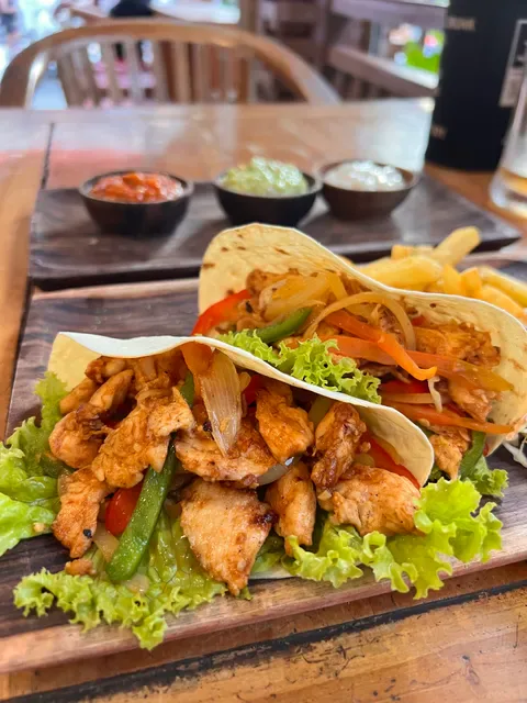 Asoko Bar And Restaraunt