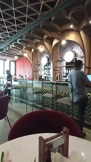 Aviary Bistro, Seminyak Square