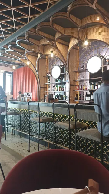 Aviary Bistro, Seminyak Square