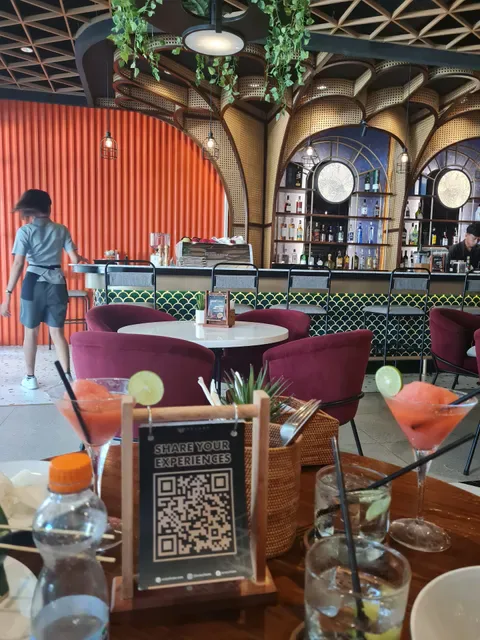 Aviary Bistro, Seminyak Square