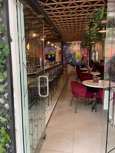 Aviary Bistro, Seminyak Square