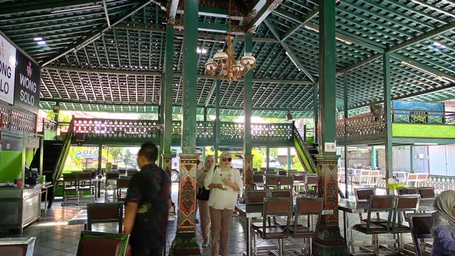 Ayam Bakar Wong Solo Kuta